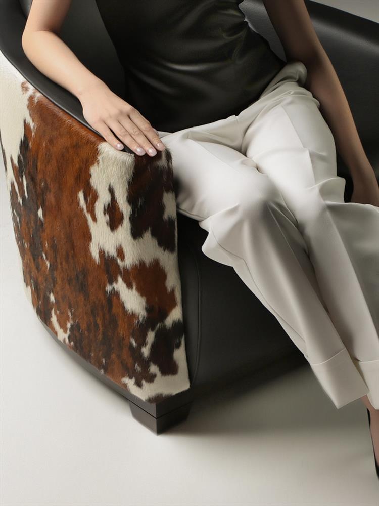 Calia Hotel Armchair Pony Leather 2